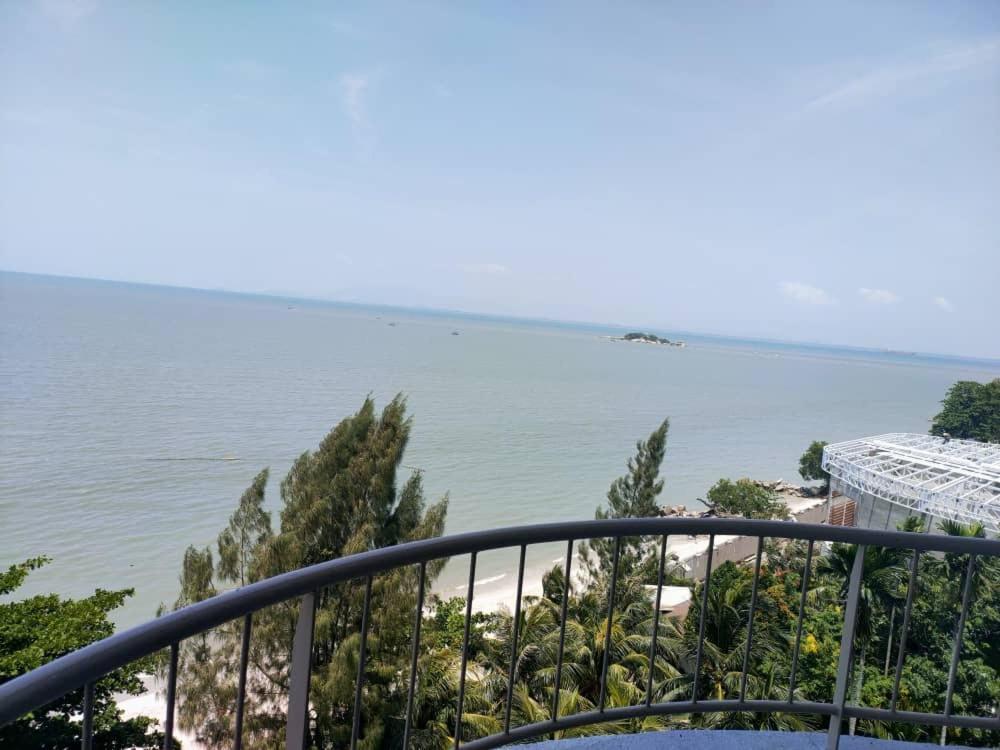 Beachfront Full Sea Penang Tanjung Bungah  Extérieur photo